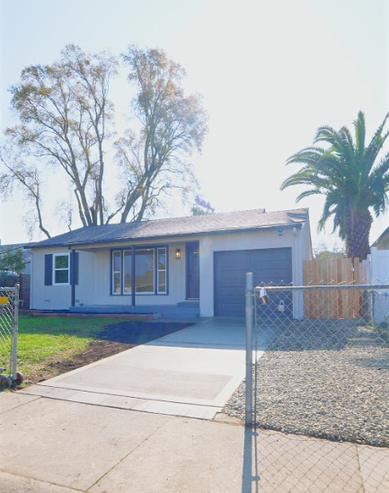 we buy houses front image